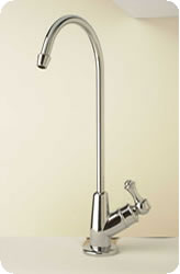 Point of use water filter with Neoclassical style water filter faucet
