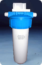High flow/high capacity under-sink water filter